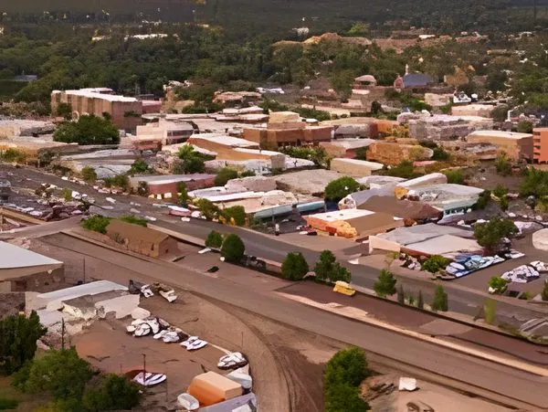 Business broker serving the Scottsdale Airpark area near Paradise Valley